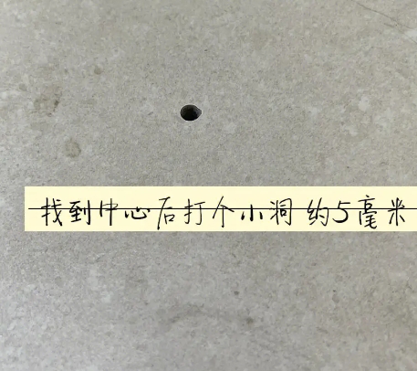 甘谷瓷砖空鼓维修公司专业解答在瓷砖铺贴过程中，如果砂料搅拌不均匀，将会带来以下问题
